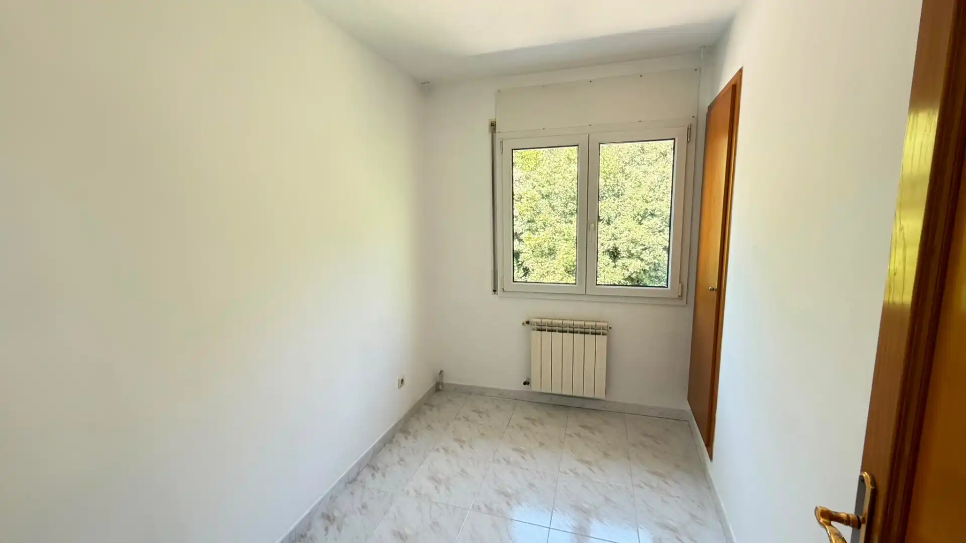 Bedroom of Detached homes for sale in Girona  with Air Conditioner, Heating and Private garden