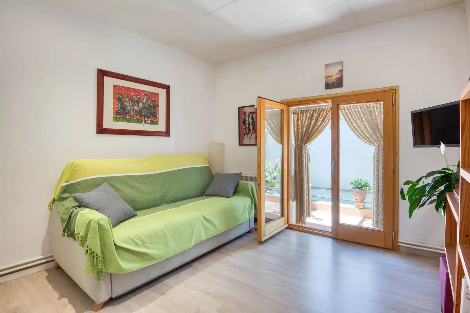 Wohnzimmer von Einfamilien-Reihenhaus zum Verkauf in Sant Feliu de Guíxols mit Klimaanlage, Heizung und Terrasse