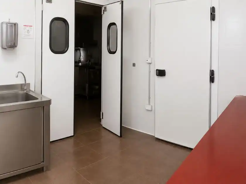 Kitchen of Commercial properties for sale in Aranda de Duero  with Air Conditioner, Heating and Furnished
