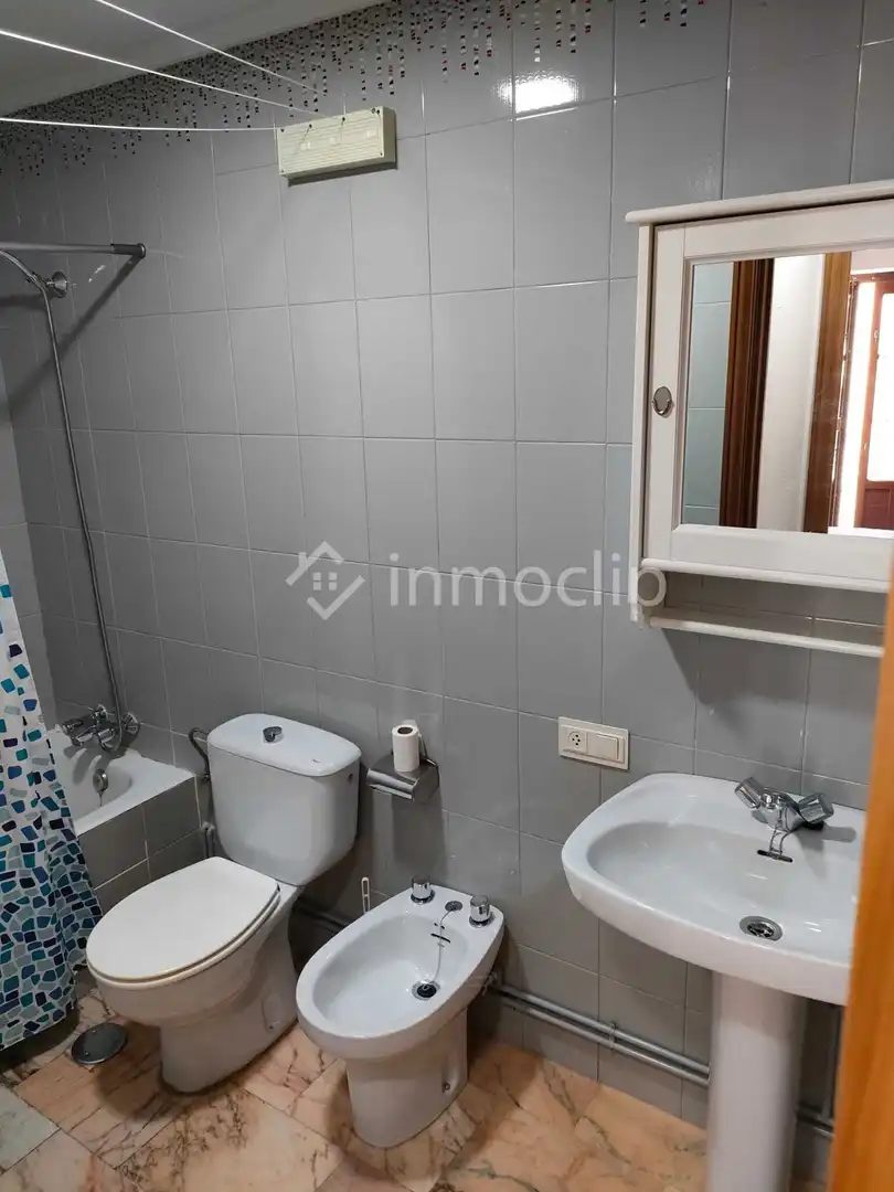 Baño de Apartamento de alquiler en Salamanca con Calefacción y Amueblado