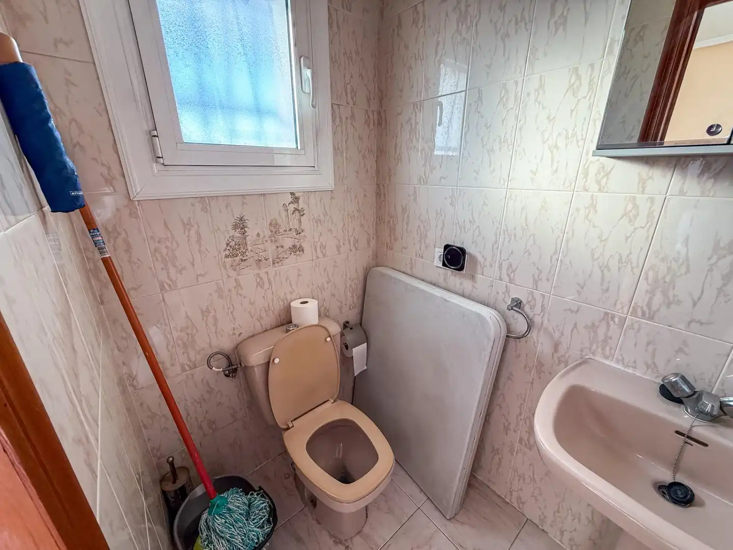 Semi-detached house with pool for sale in SALVADOR DALI, imagen 29