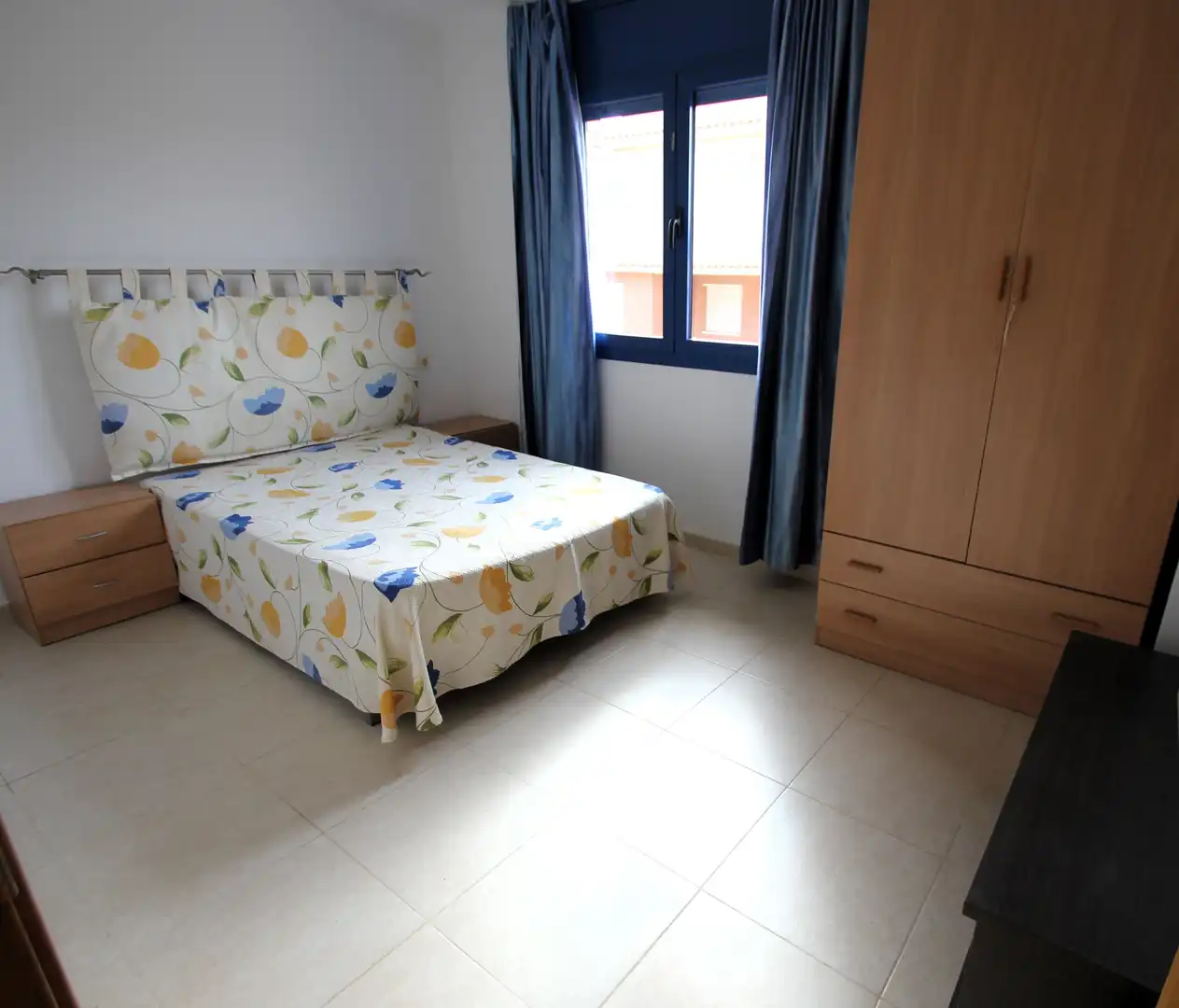 Schlafzimmer von Dachboden zum Verkauf in Mont-roig del Camp mit Klimaanlage, Terrasse und Gemeinschaftspool