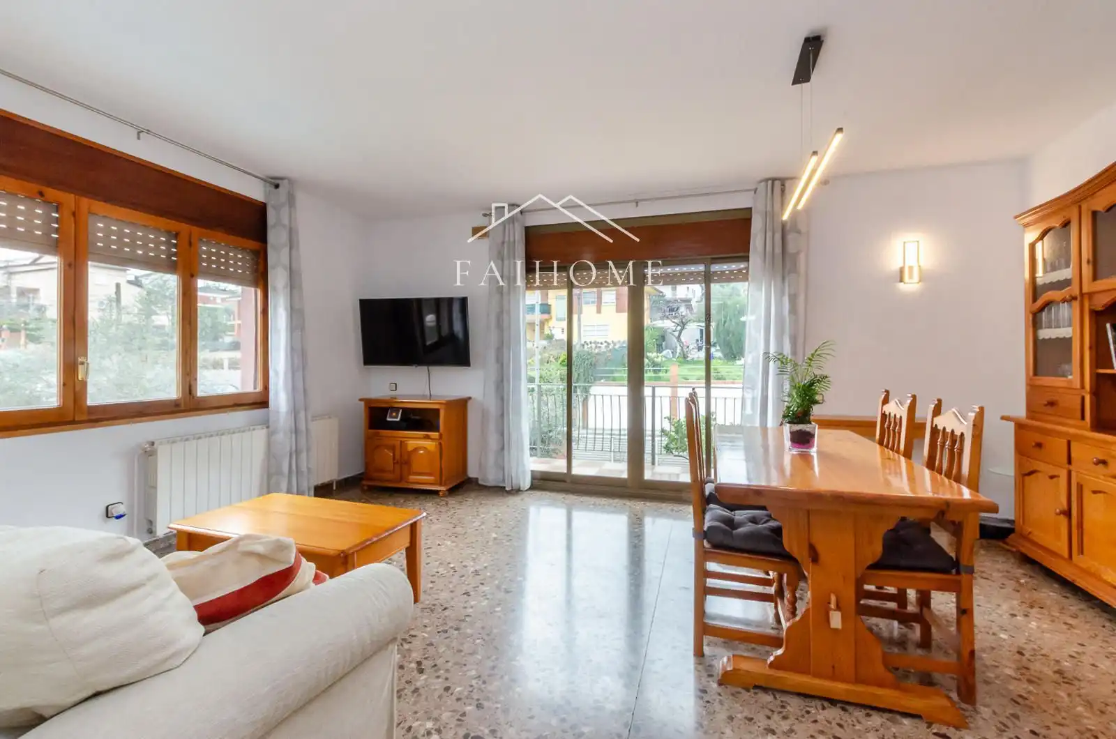 Vista exterior de Casa o chalet en venta en Lliçà d'Amunt con Aire acondicionado, Calefacción y Parquet