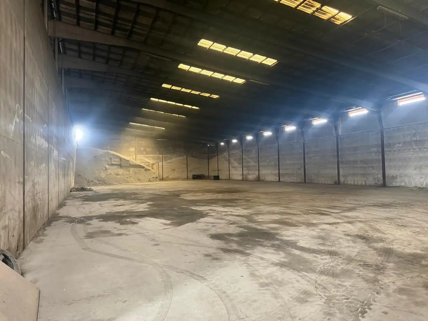 Fabrikhallen zum Verkauf in Villalbilla de Burgos