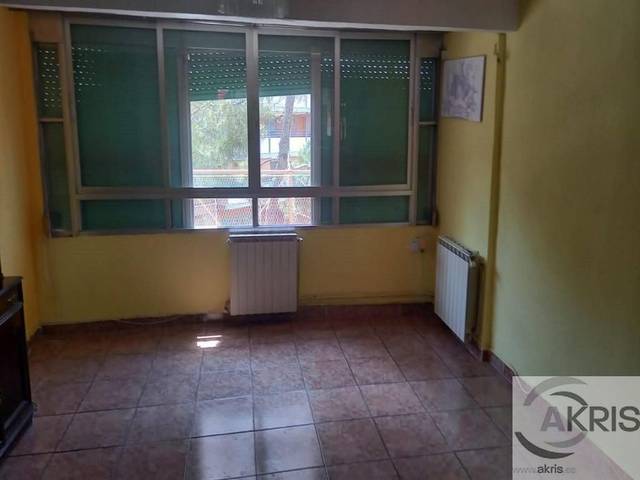 Piso en Venta en De La Marquesa De Silvela en Moscardó