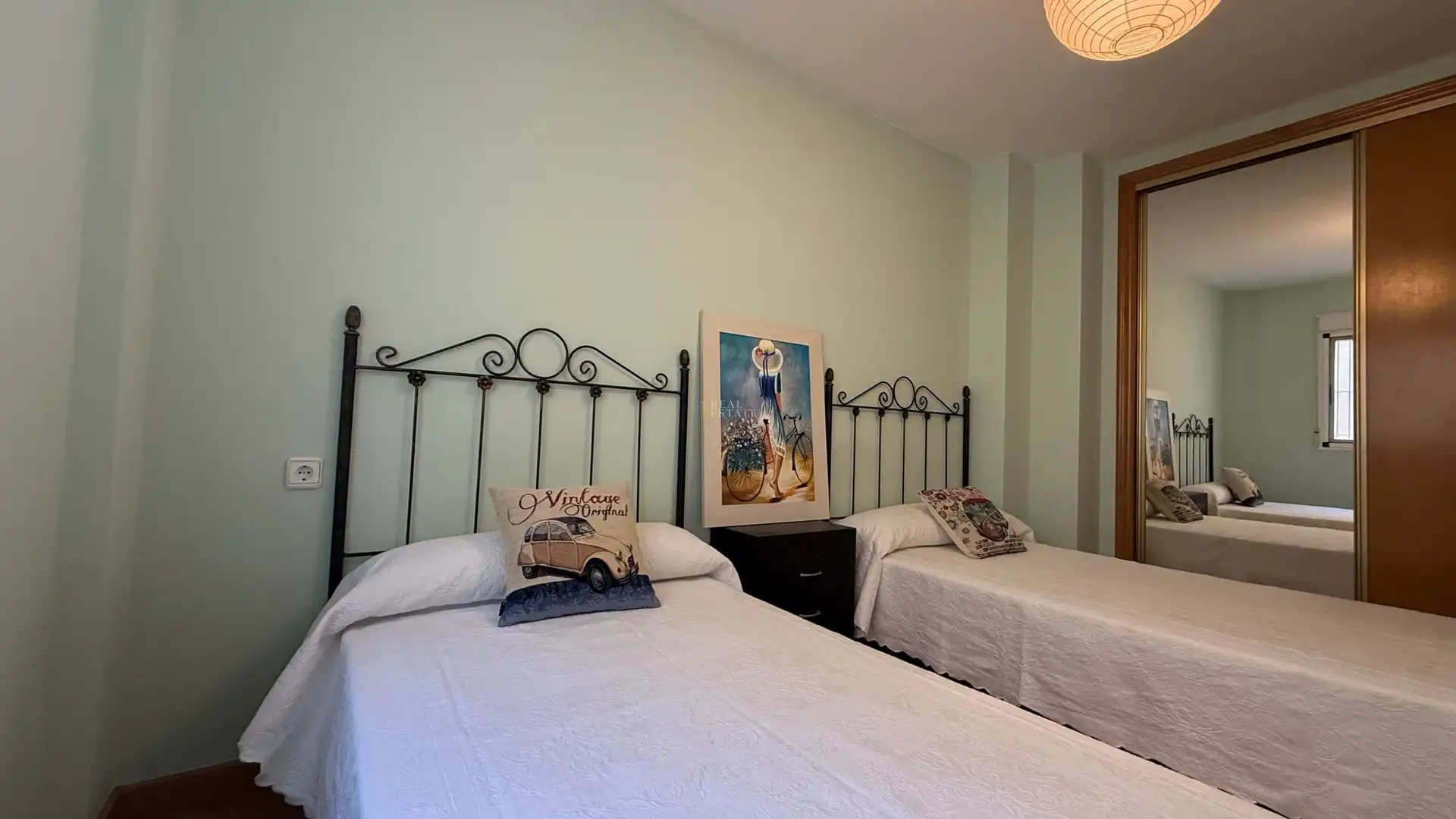 Detached homes for sale in C. Virgilio, Garres y Lages
