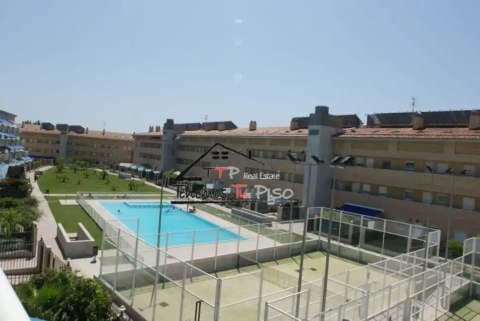 Piscina de Apartament en venda en Benicarló amb Aire condicionat, Calefacció i Terrassa