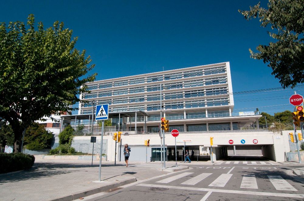 Vista exterior de Oficina en venda en Sant Cugat del Vallès