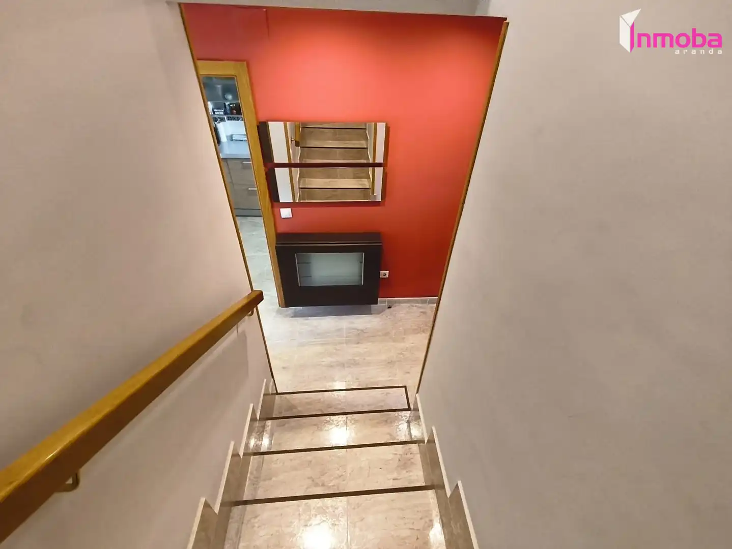 Casa adosada en venta en Aranda de Duero con Calefacción y Jardín privado