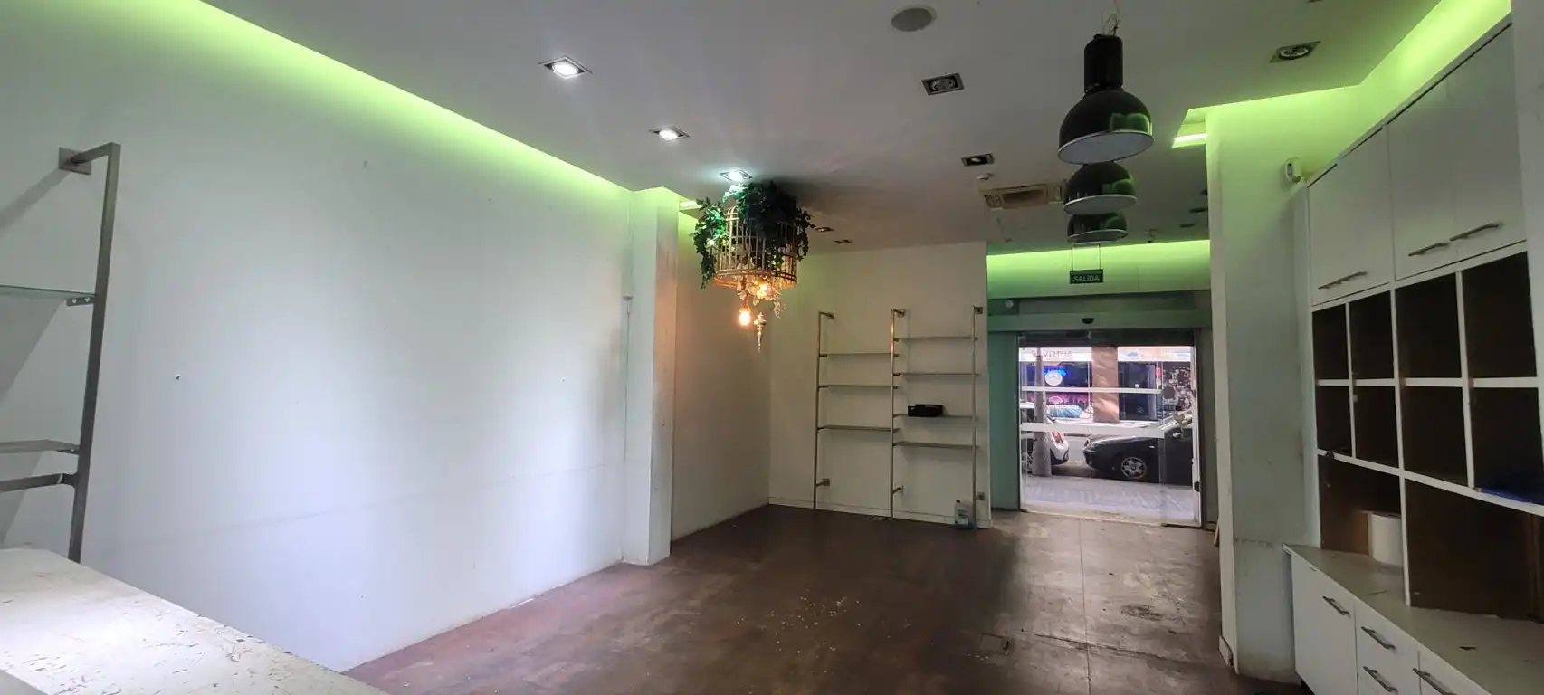 Local comercial en venta en Carrer de Viladomat