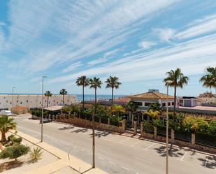 Vista exterior de Apartament en venda en Torrevieja amb Aire condicionat i Terrassa