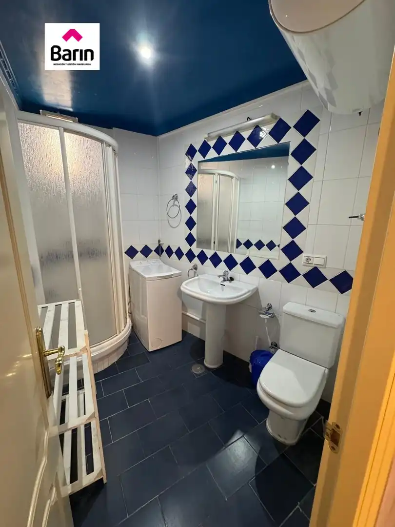 Badezimmer von Wohnungen zur Miete in Córdoba mit Klimaanlage, Heizung und Möbliert