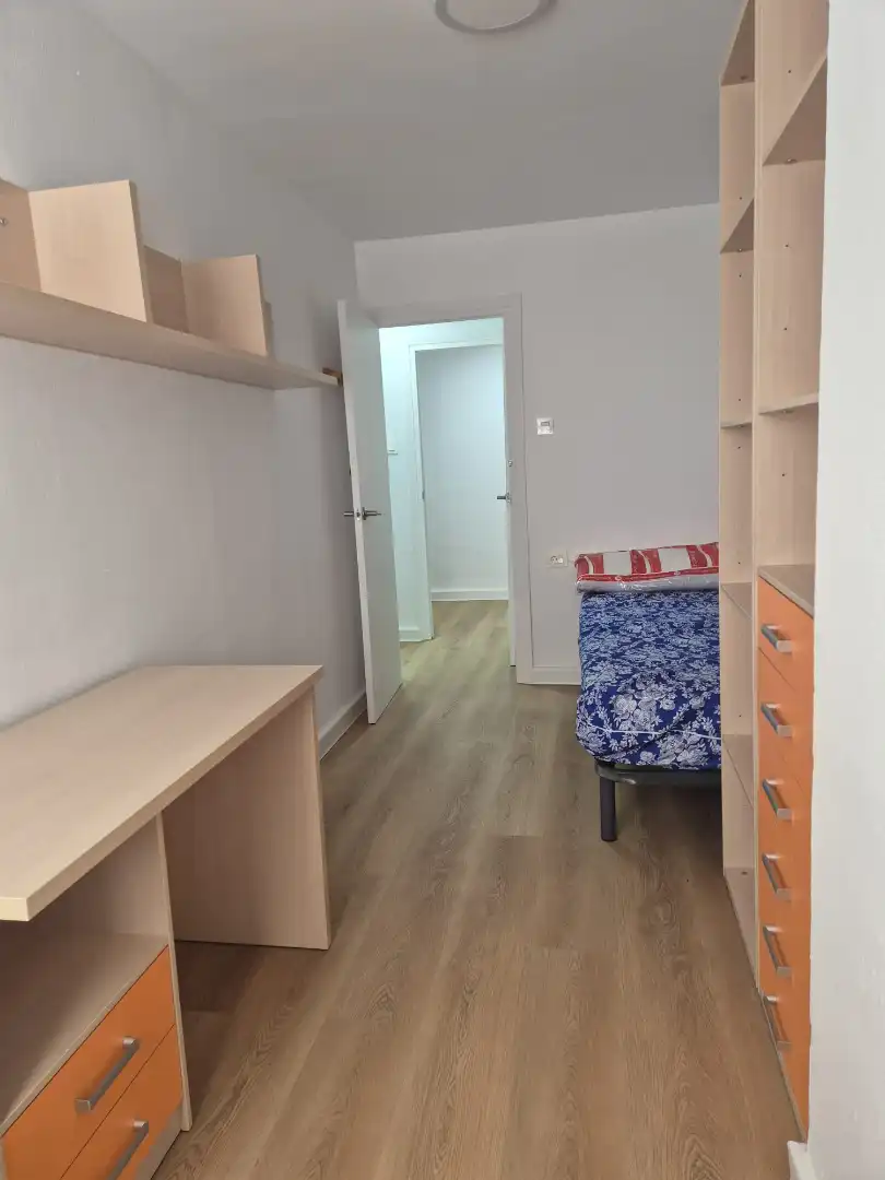 Schlafzimmer von Wohnung zur Miete in Granada mit Heizung, Möbliert und Waschmaschine