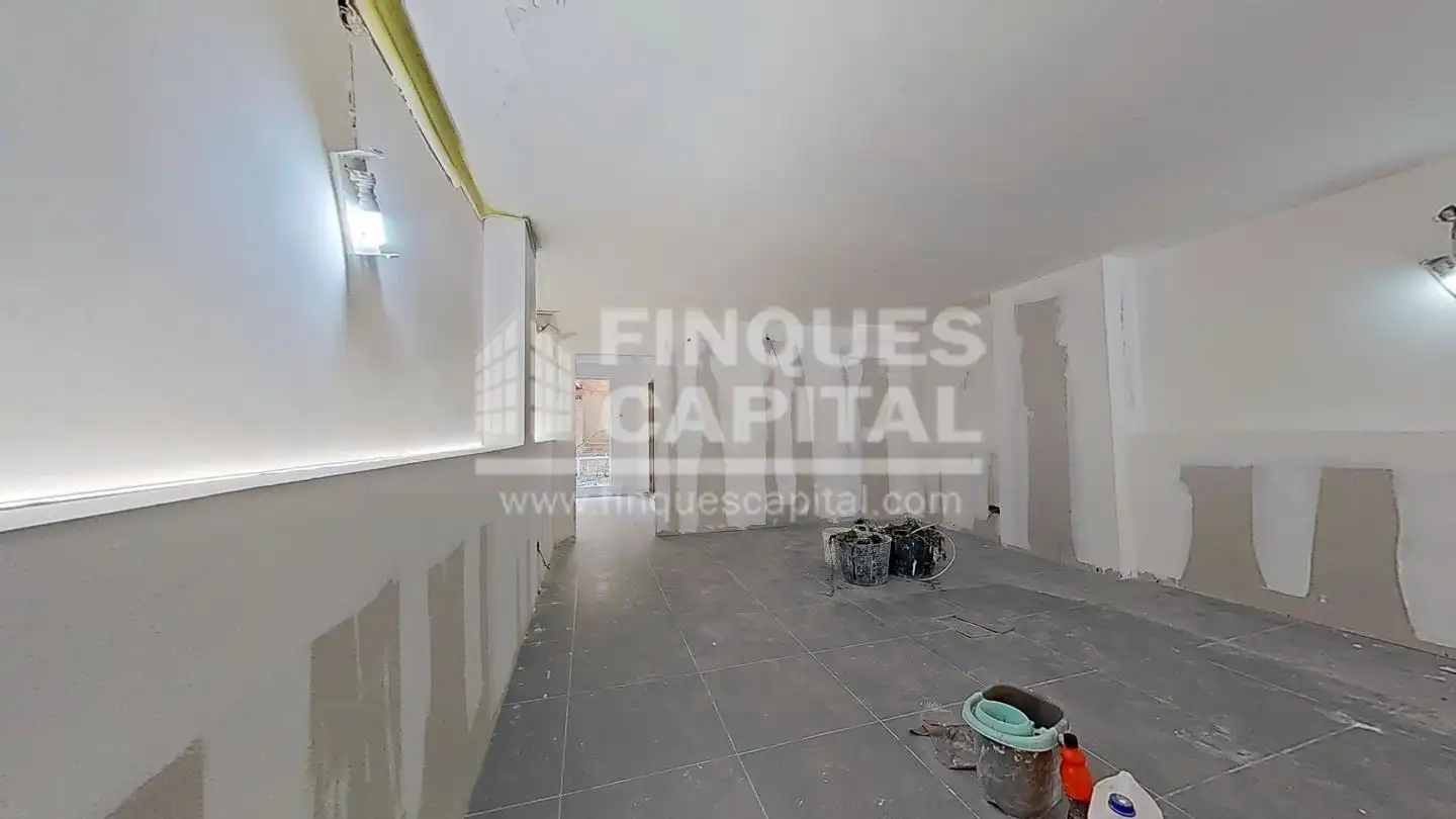 Local comercial en venda a Nou Eixample Sud, imagen 5