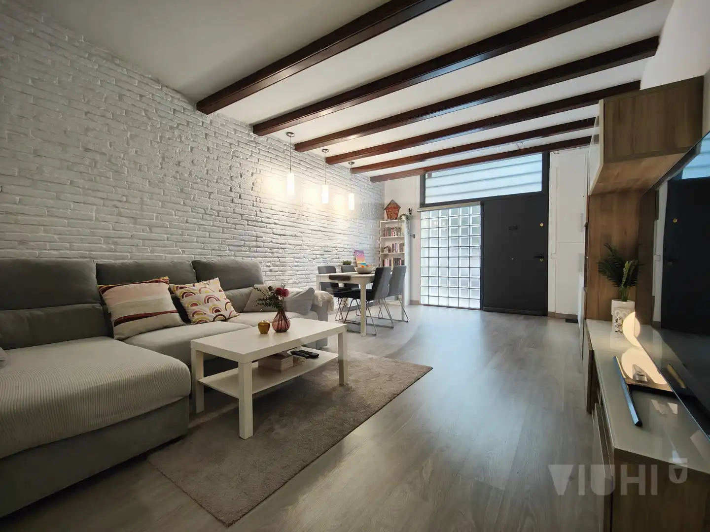 Sala d'estar de Planta baixa en venda en Barcelona amb Calefacció, Parquet i Forn