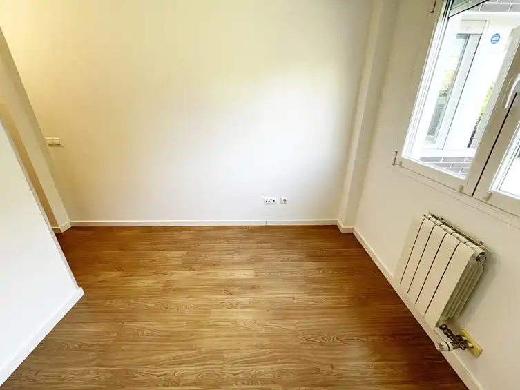 Bedroom of Flat for rent in Las Rozas de Madrid  with Air Conditioner, Heating and Private garden