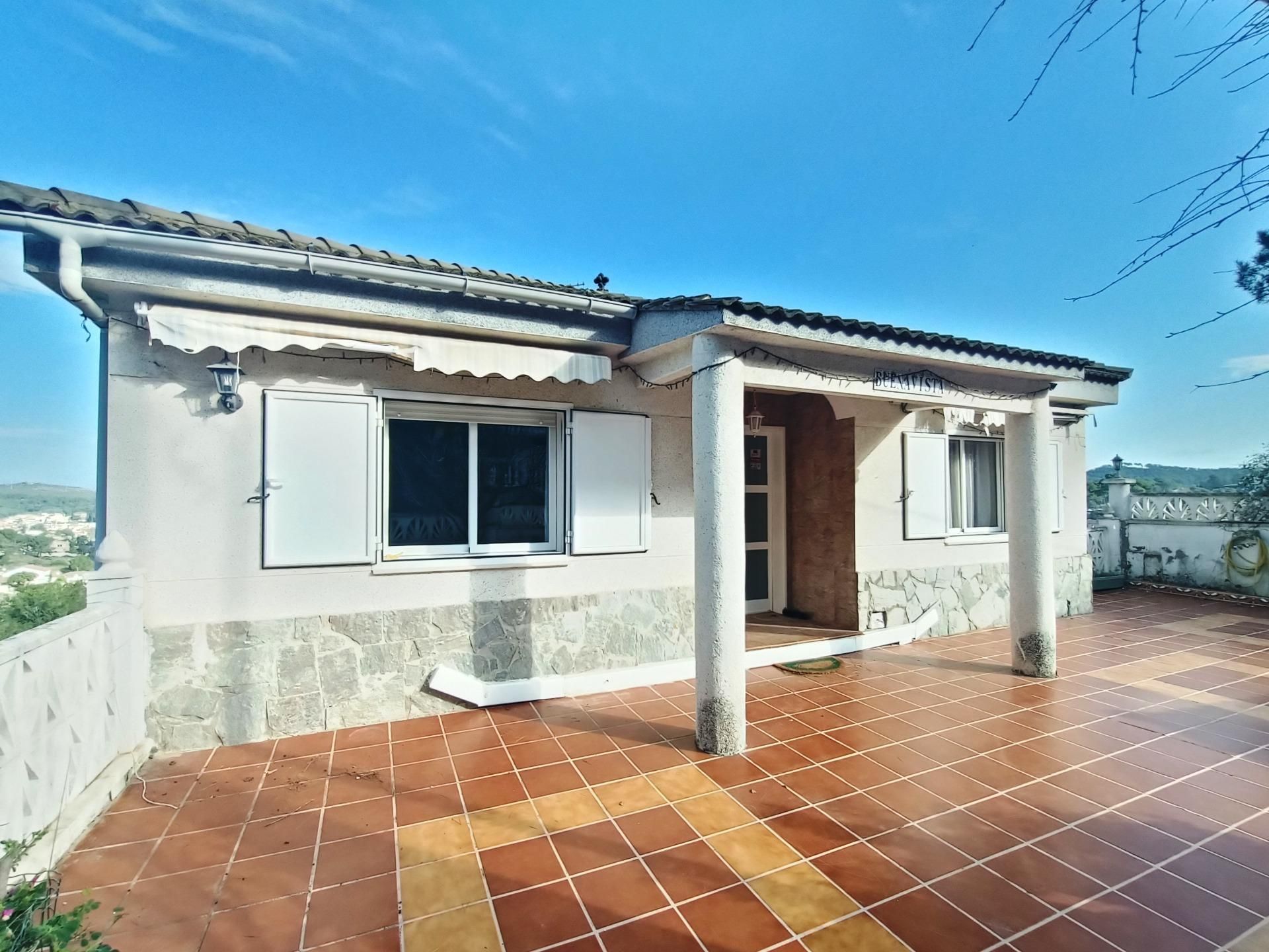 House or chalet for sale in Carrer NURIA, Canyelles