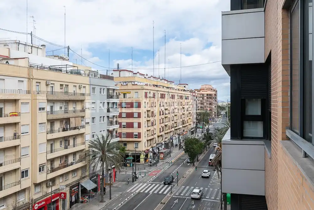 Vista exterior de Ático de alquiler en Valencia con Aire acondicionado, Calefacción y Se aceptan mascotas