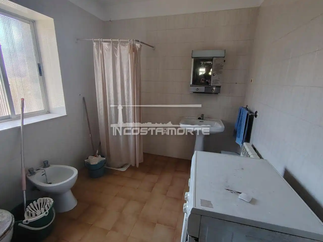 Bathroom of Houses for sale in Cee  with Heating