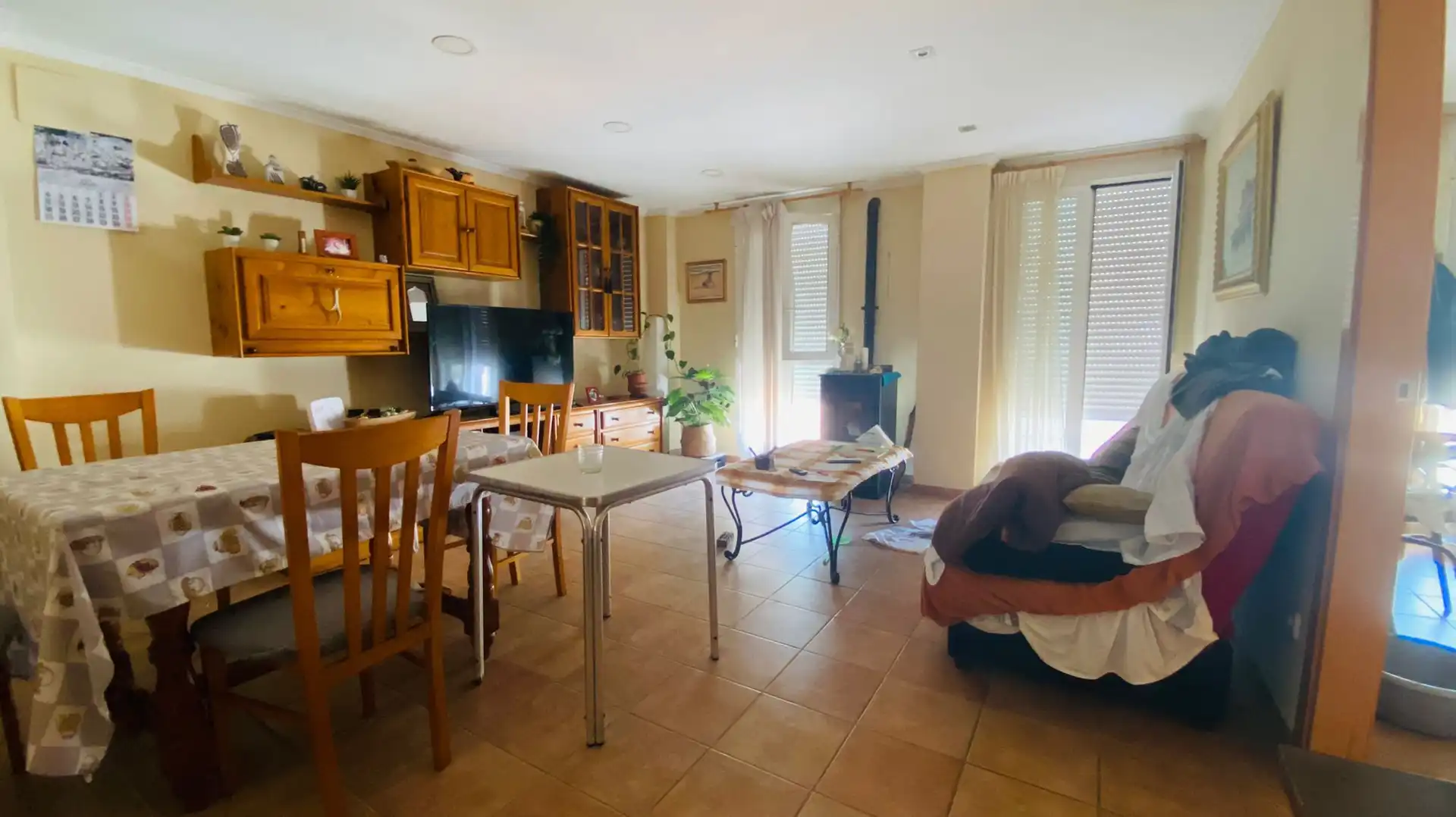 Sala d'estar de Casa o xalet en venda en Arañuel amb Terrassa, Traster i Balcó