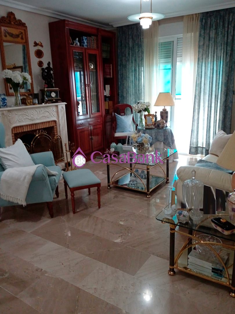 Sala d'estar de Pis en venda en  Córdoba Capital amb Calefacció, Terrassa i Traster