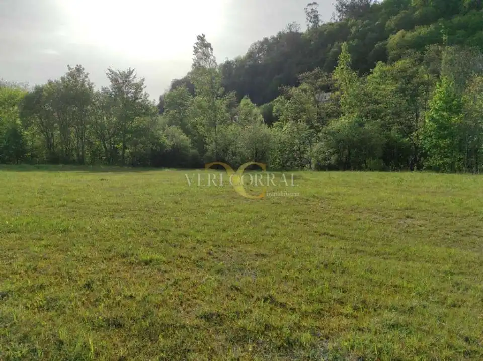 Terreno en venta en Infiesto, Piloña