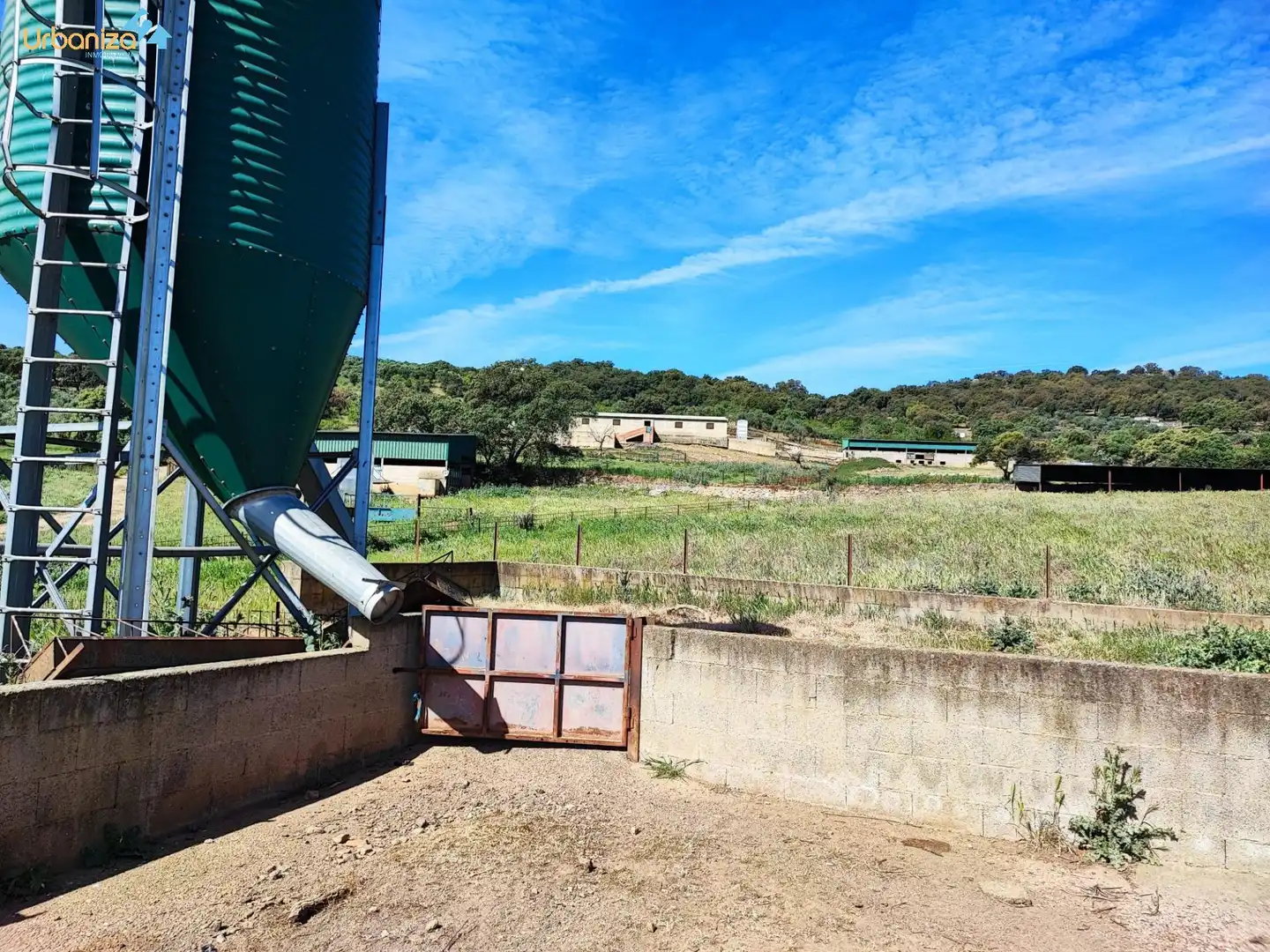 Exterior view of Land for sale in Salvaleón