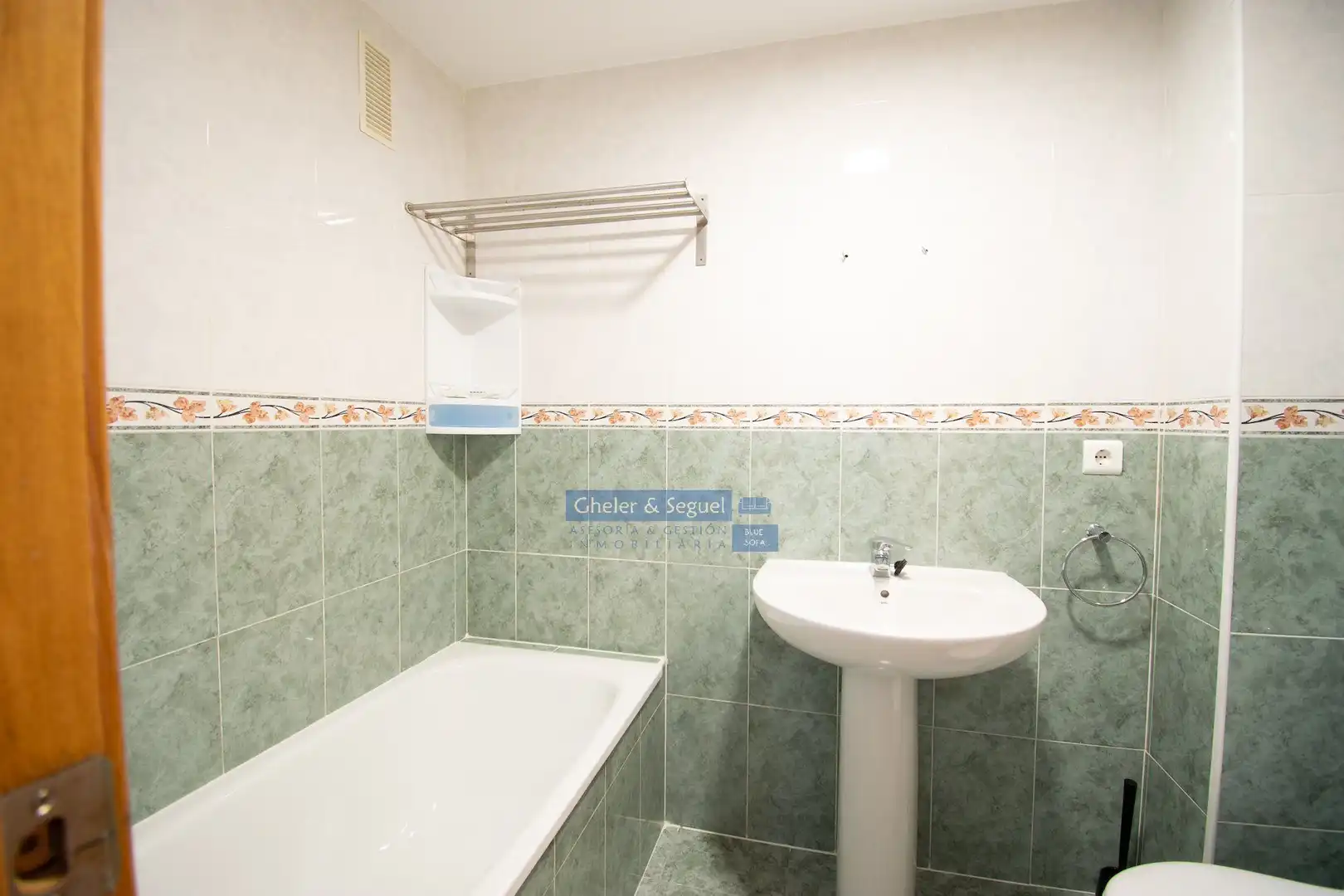 Baño de Casa adosada en venta en Sagunto / Sagunt con Terraza y Balcón