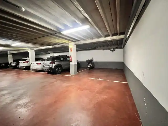 Parkplatz von Wohnung zum Verkauf in Gijón  mit Heizung, Parkett und Terrasse