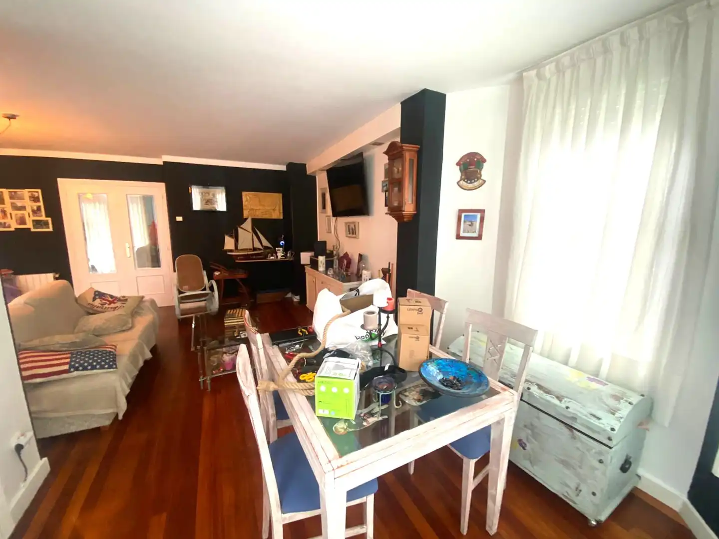 Comedor de Casa o chalet en venta en Castro-Urdiales con Calefacción, Jardín privado y Parquet