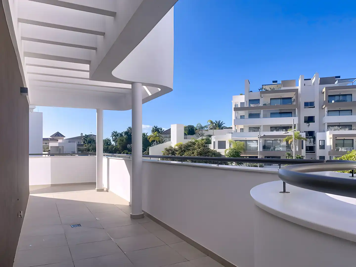 Àtic amb piscina en venda a Estepona Pueblo, imagen 25