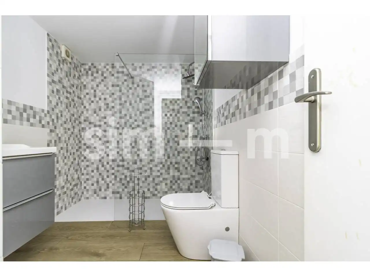 Badezimmer von Wohnung zum Verkauf in Vic mit Heizung, Terrasse und Abstellraum