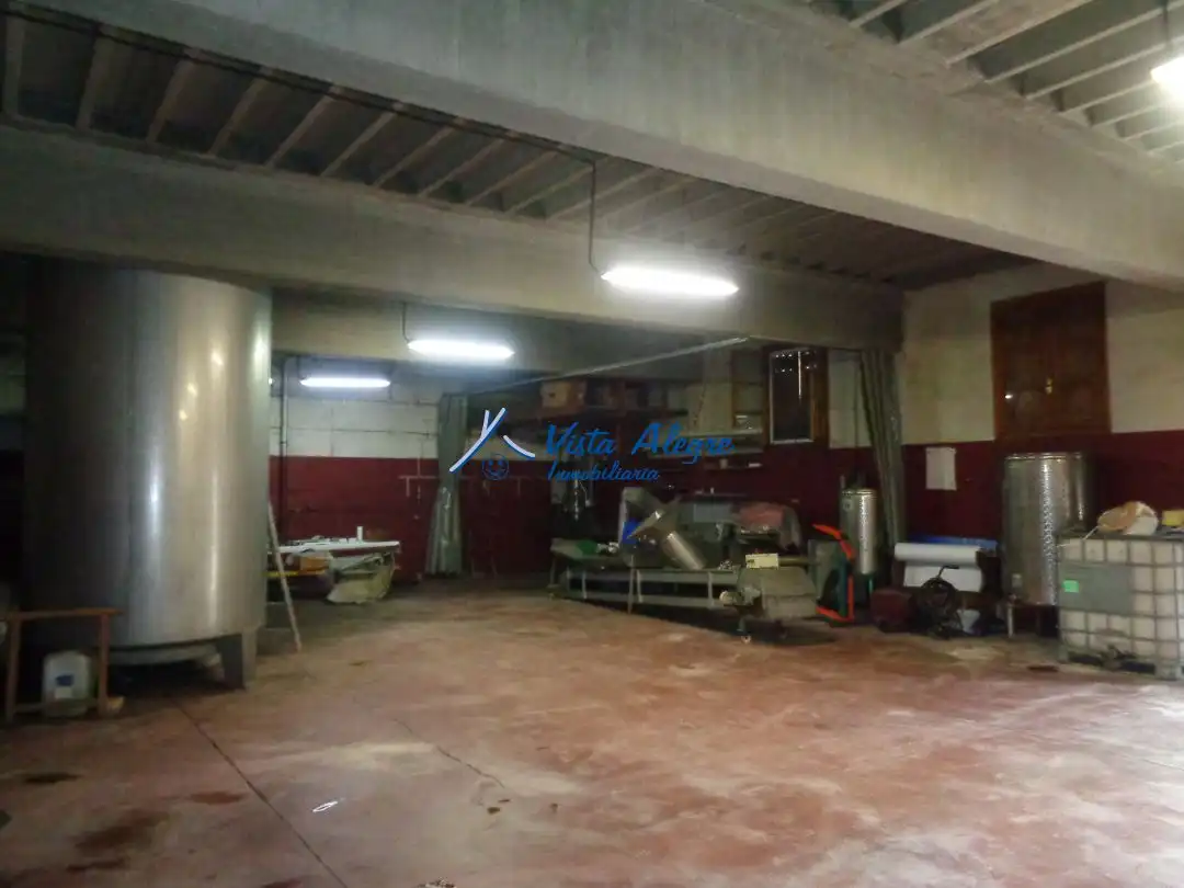 Edificio en venta en Villabuena de Álava / Eskuernaga