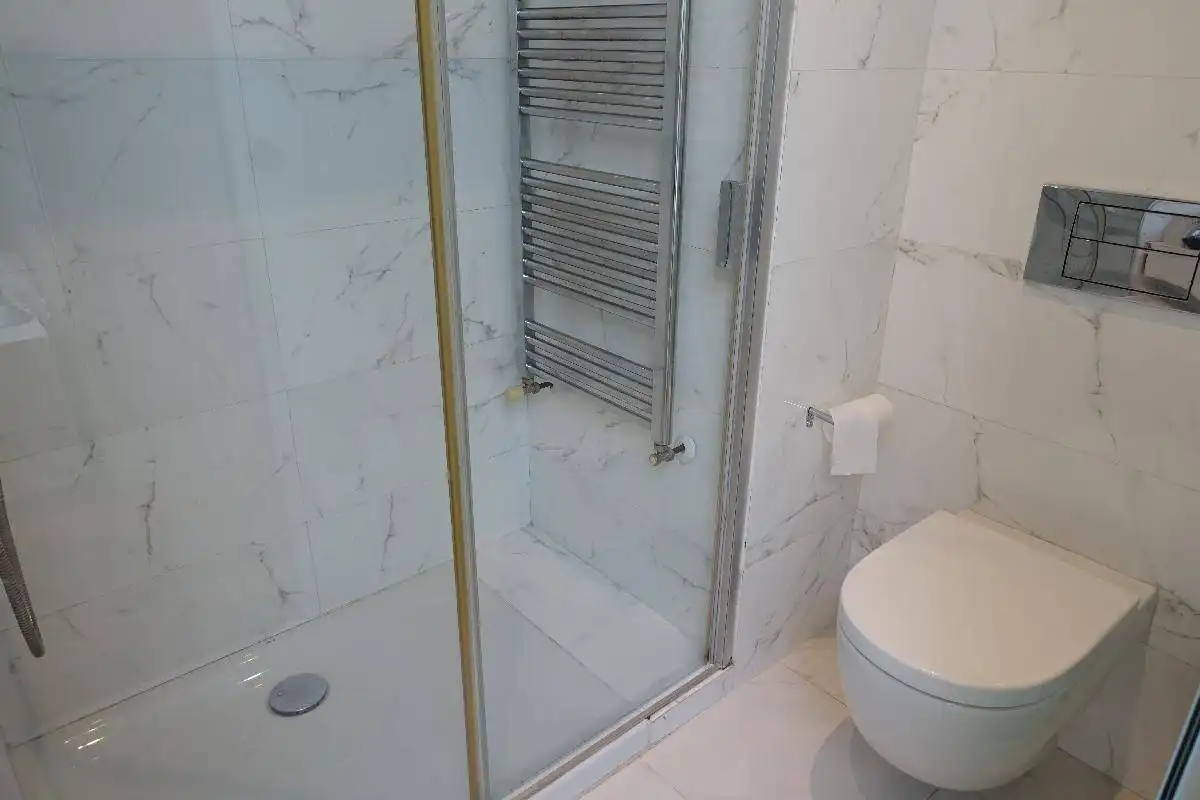 Badezimmer von Maisonette zum Verkauf in Bilbao  mit Heizung und Balkon