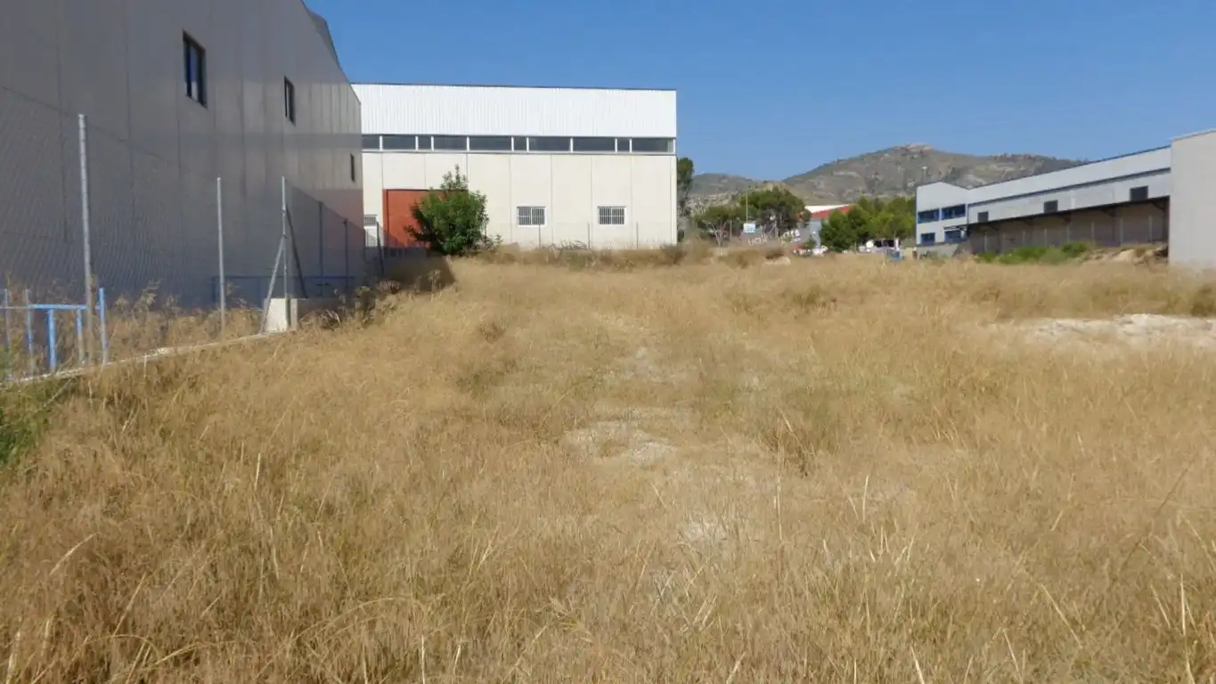 Terrenys i solars en venda a Petrer, imagen 3