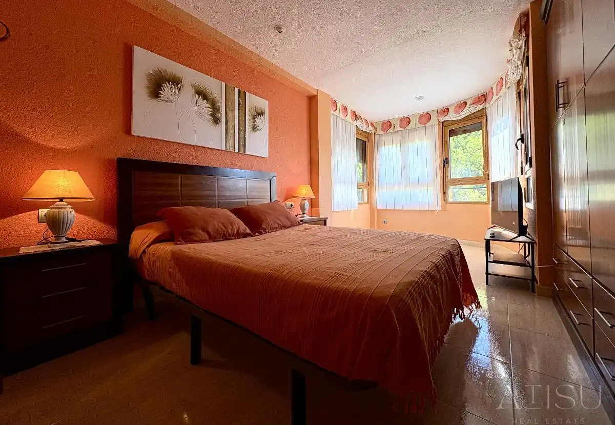 Schlafzimmer von Einfamilien-Reihenhaus zur Miete in El Campello mit Klimaanlage, Heizung und Abstellraum