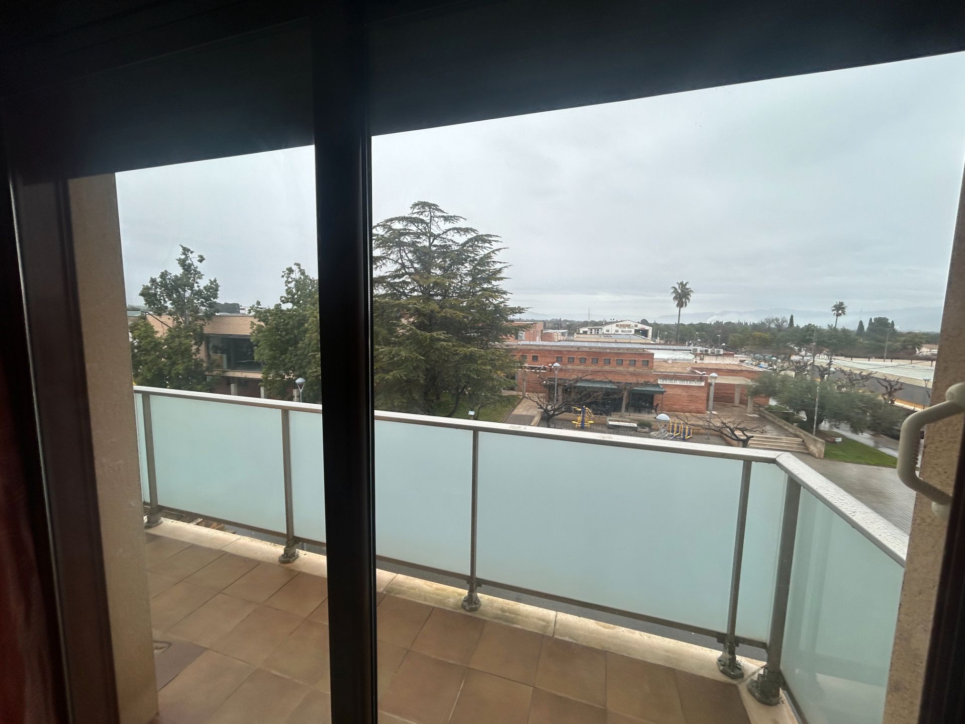 Piso en venta en Passeig de les Escoles, Santa Bàrbara