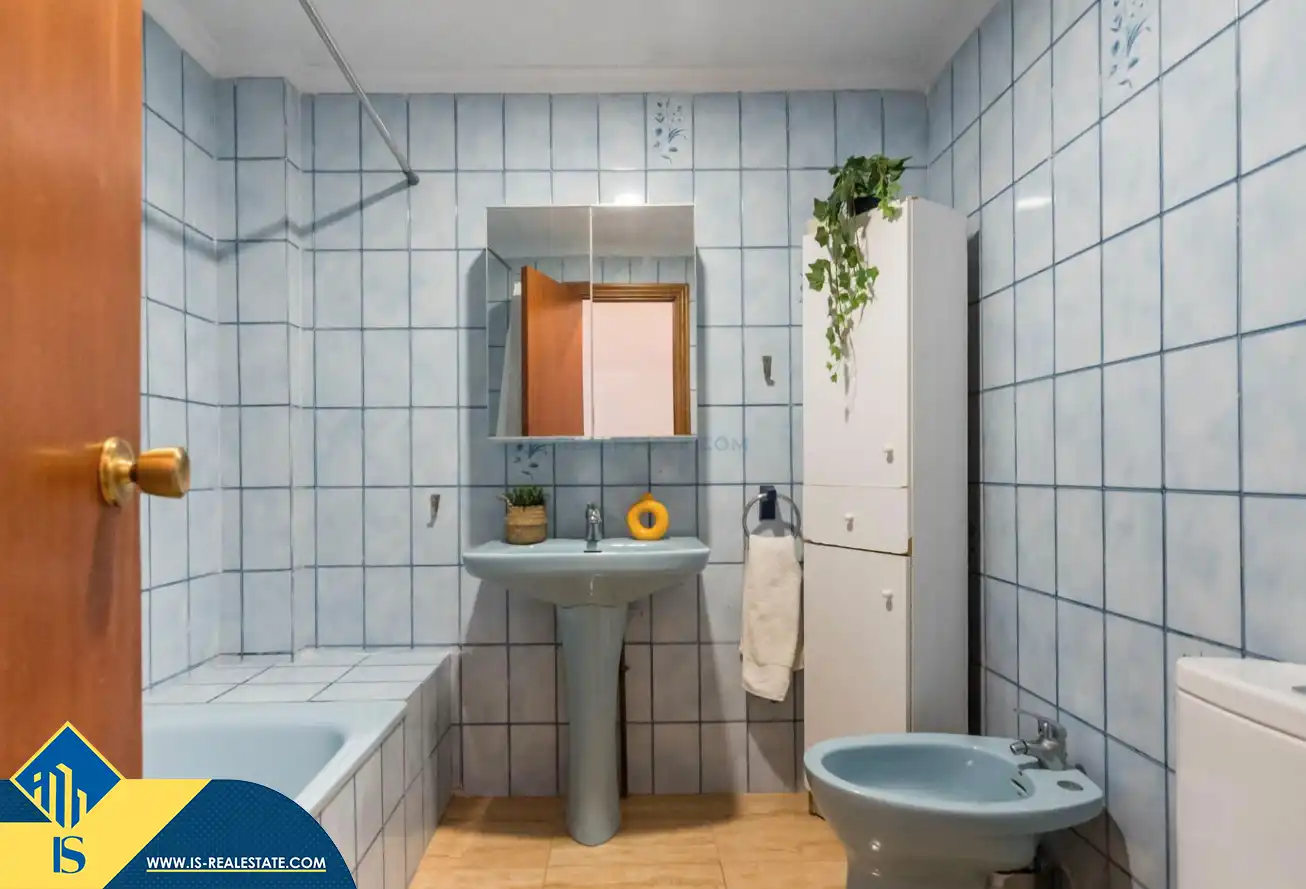 Baño de Apartamento en venta en San Pedro del Pinatar con Aire acondicionado, Calefacción y Terraza