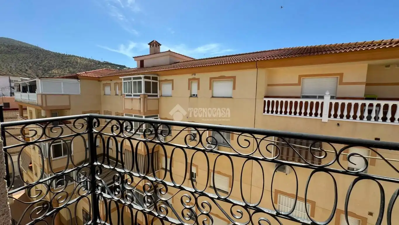 Vista exterior de Àtic en venda en Albuñol