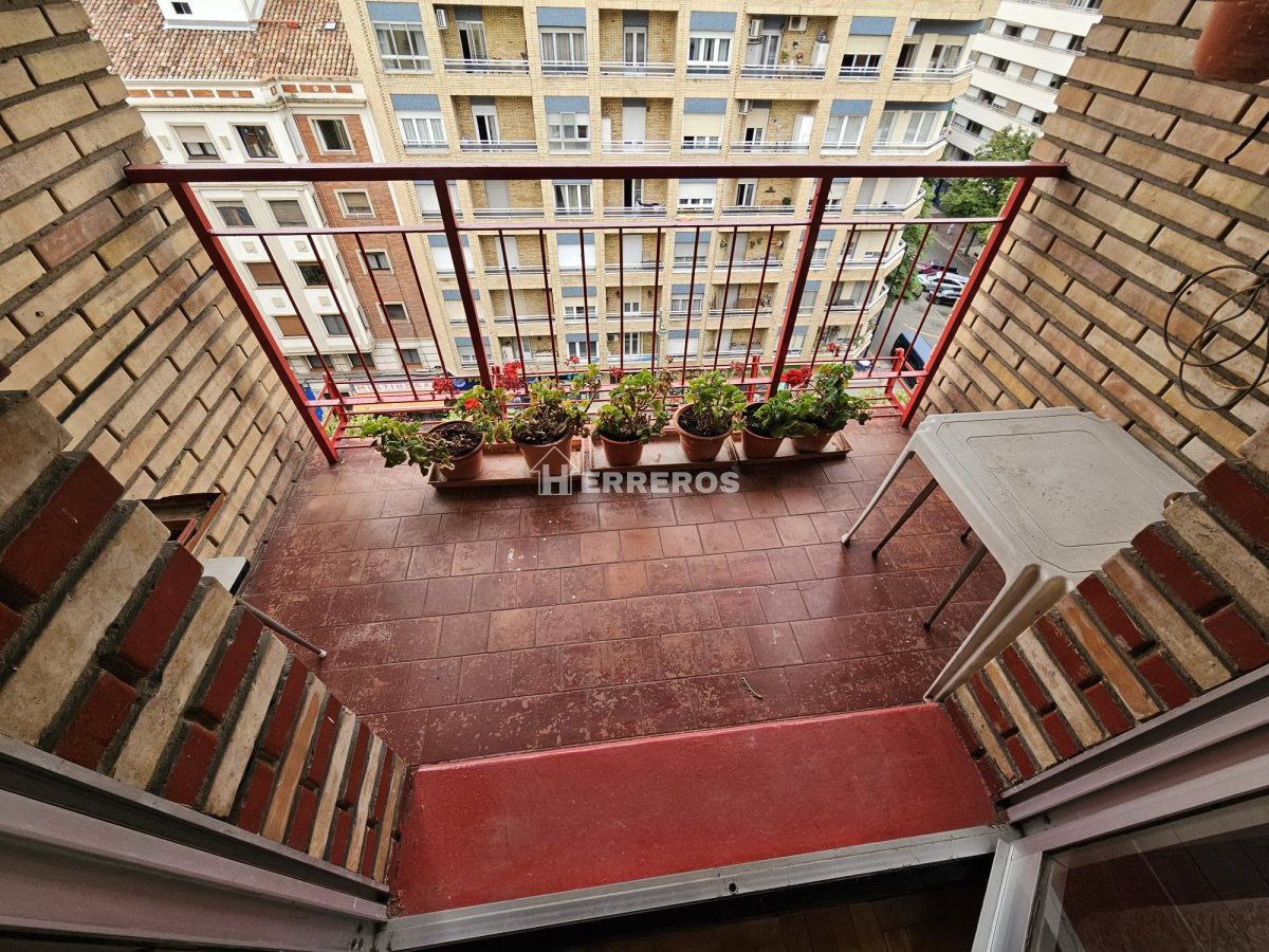 Balcony of Flat for sale in  Logroño  with Heating, Parquet flooring and Terrace