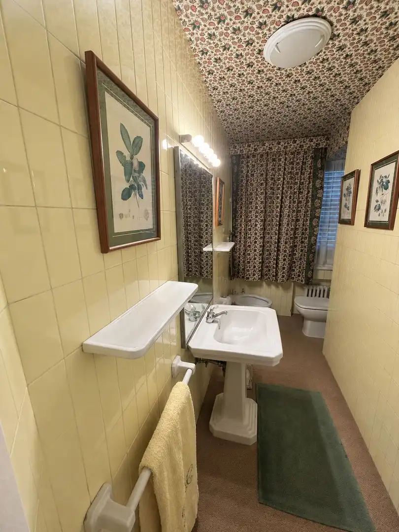 Bathroom of Flat for sale in Getxo   with Storage room