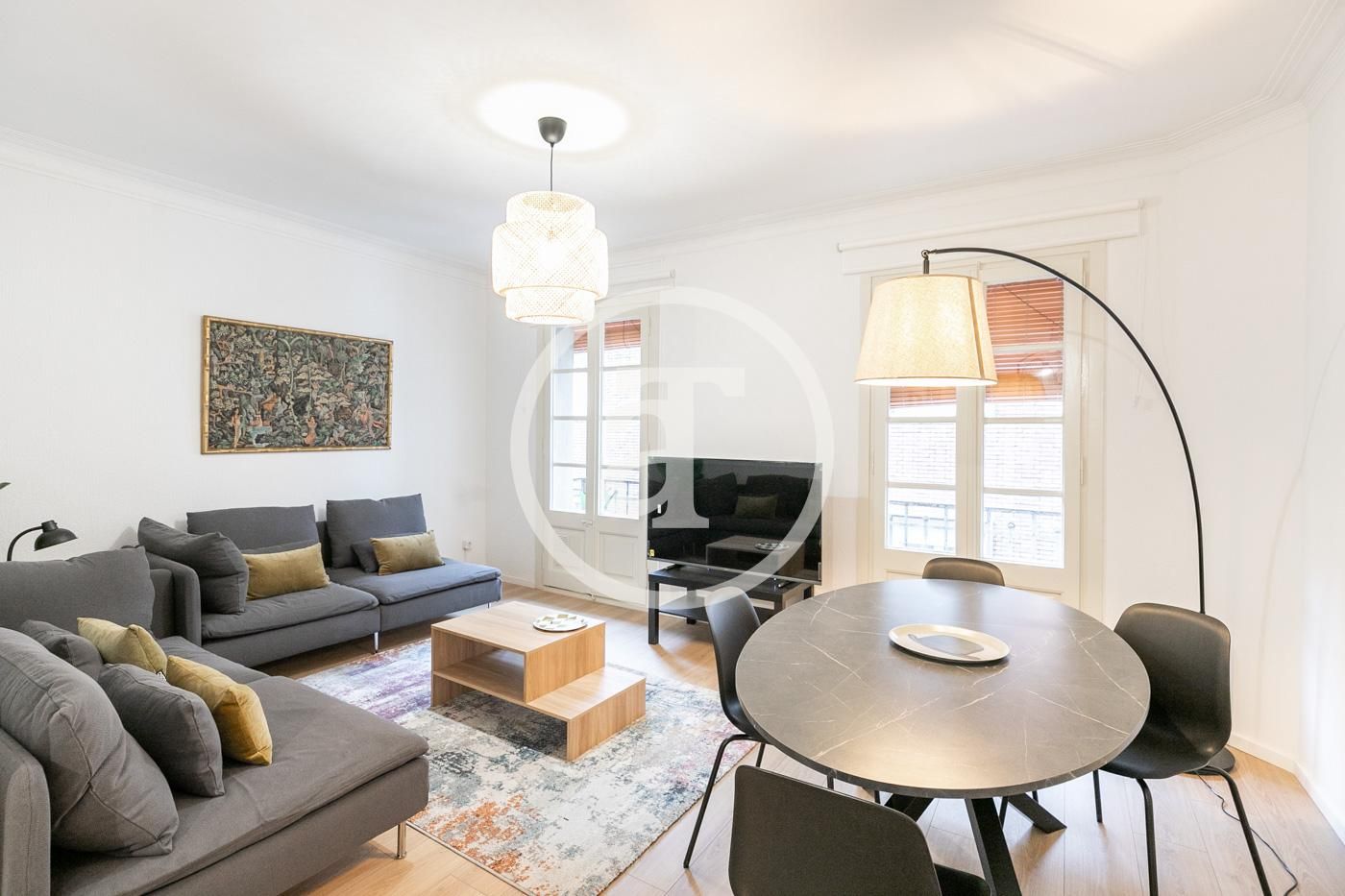 Sala de estar de Piso de alquiler en  Barcelona Capital con Aire acondicionado, Calefacción y Amueblado