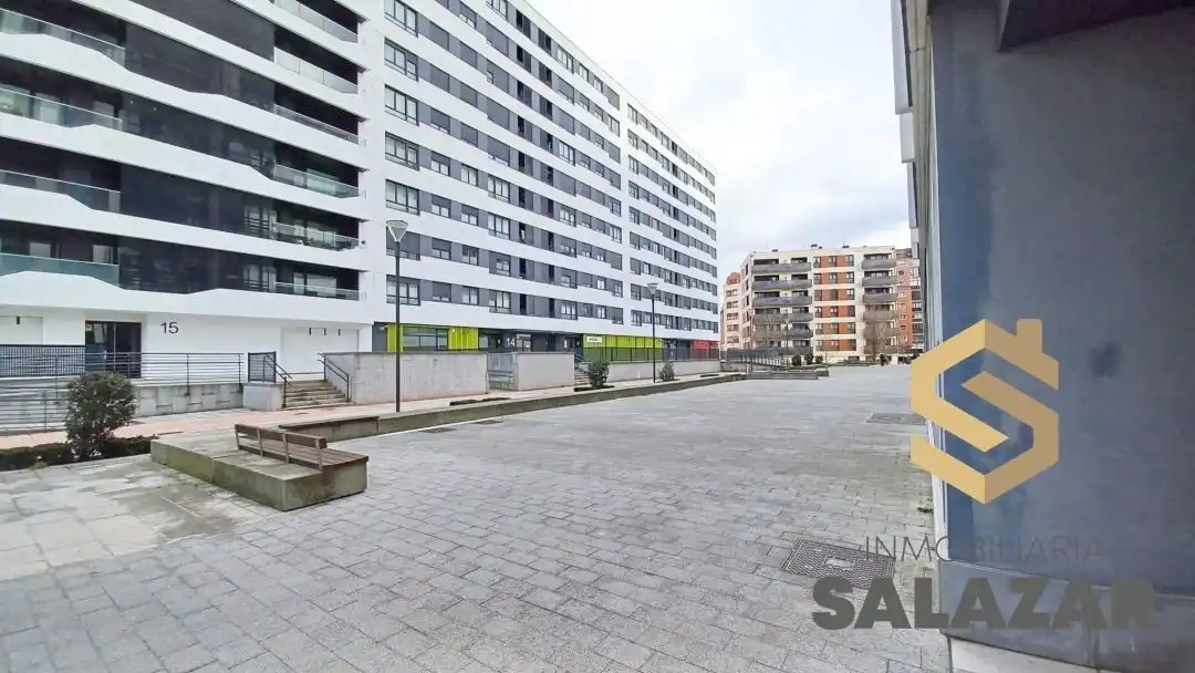 Vista exterior de Piso de alquiler en Bilbao  con Calefacción, Terraza y Balcón