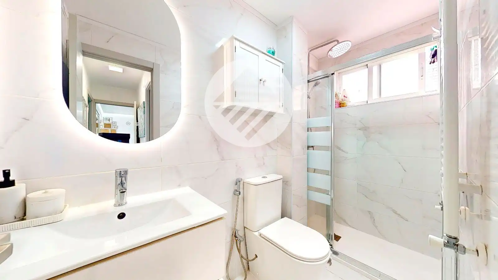 Badezimmer von Wohnung zum Verkauf in Leganés mit Klimaanlage