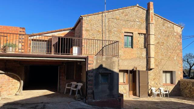 Casa-chalet en Venta en  FIGUERES en La Tallada d'Empordà
