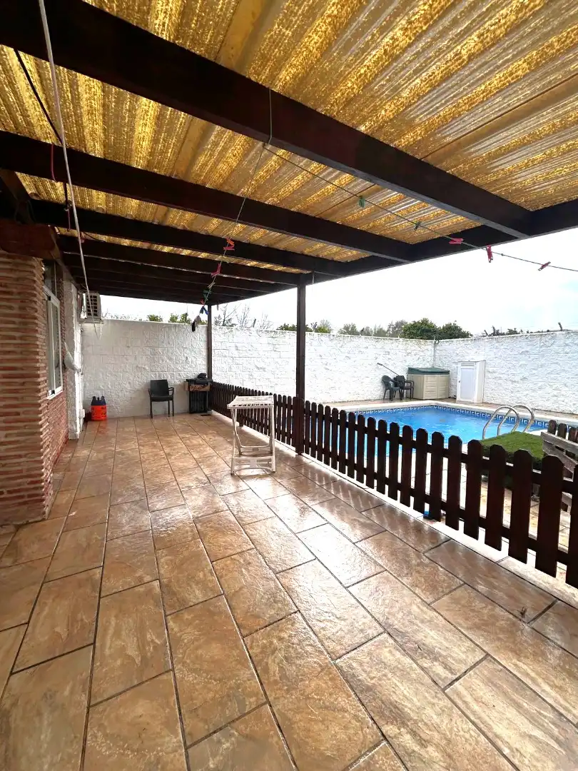 Schwimmbecken von Einfamilien-Reihenhaus zur Miete in Alhaurín El Grande mit Klimaanlage, Terrasse und Abstellraum