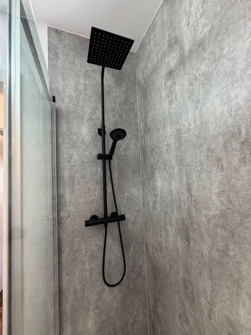Baño de Piso de alquiler en Madrid con Calefacción, Parquet y Terraza