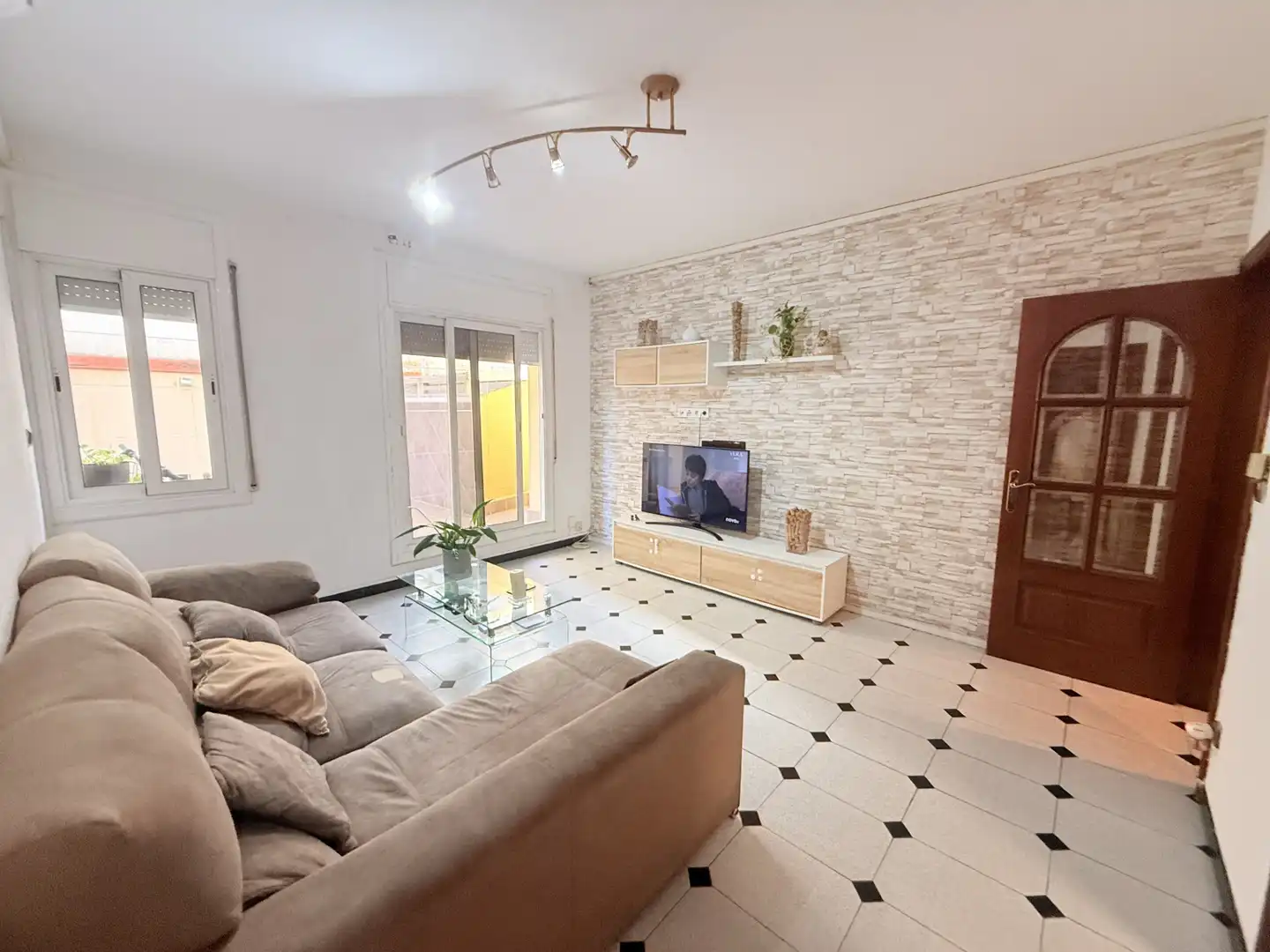 Sala de estar de Planta baja en venta en Badalona con Aire acondicionado, Calefacción y Jardín privado