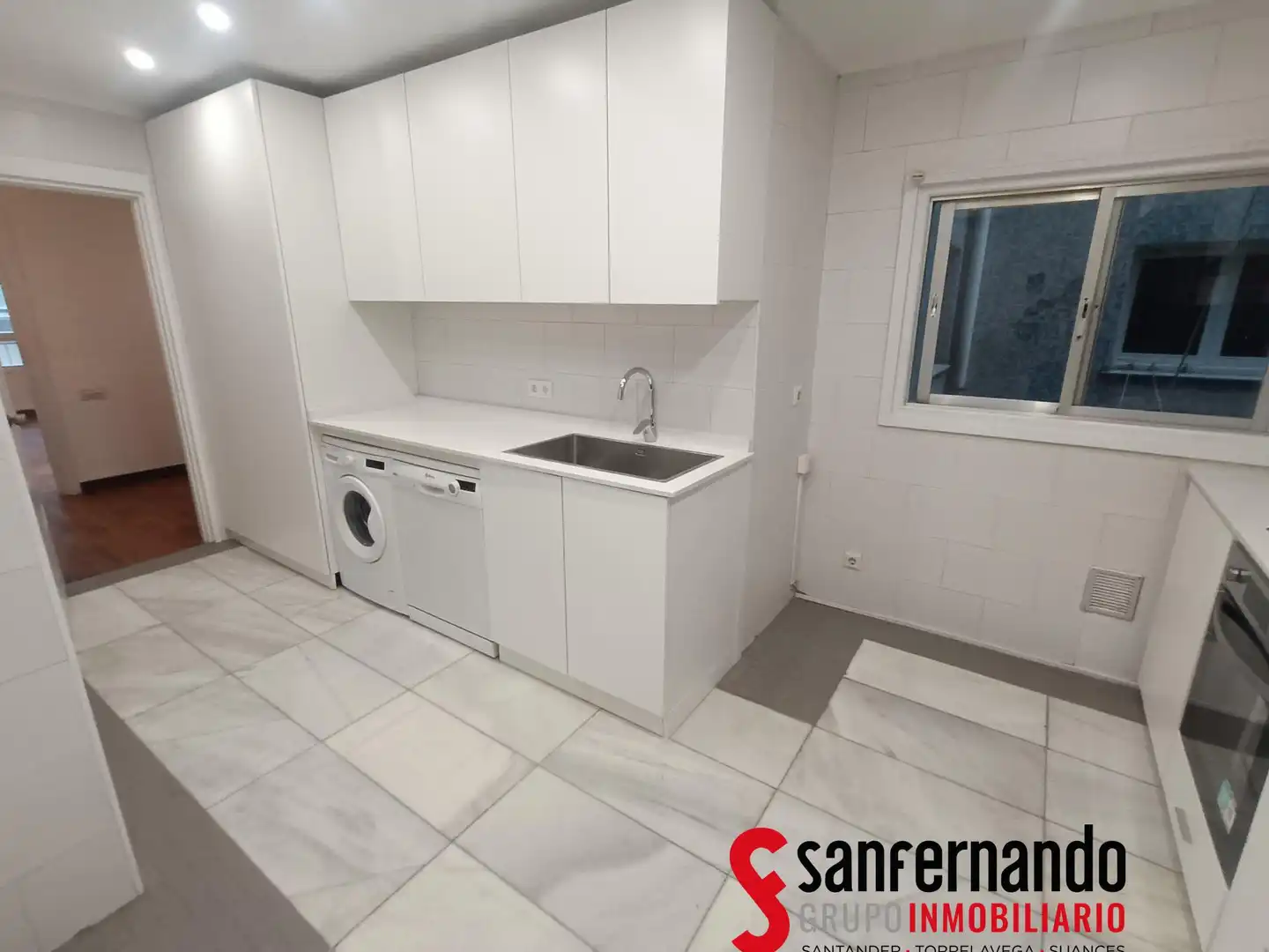 Kitchen of Flat for rent in Santander  with Heating, Parquet flooring and Balcony