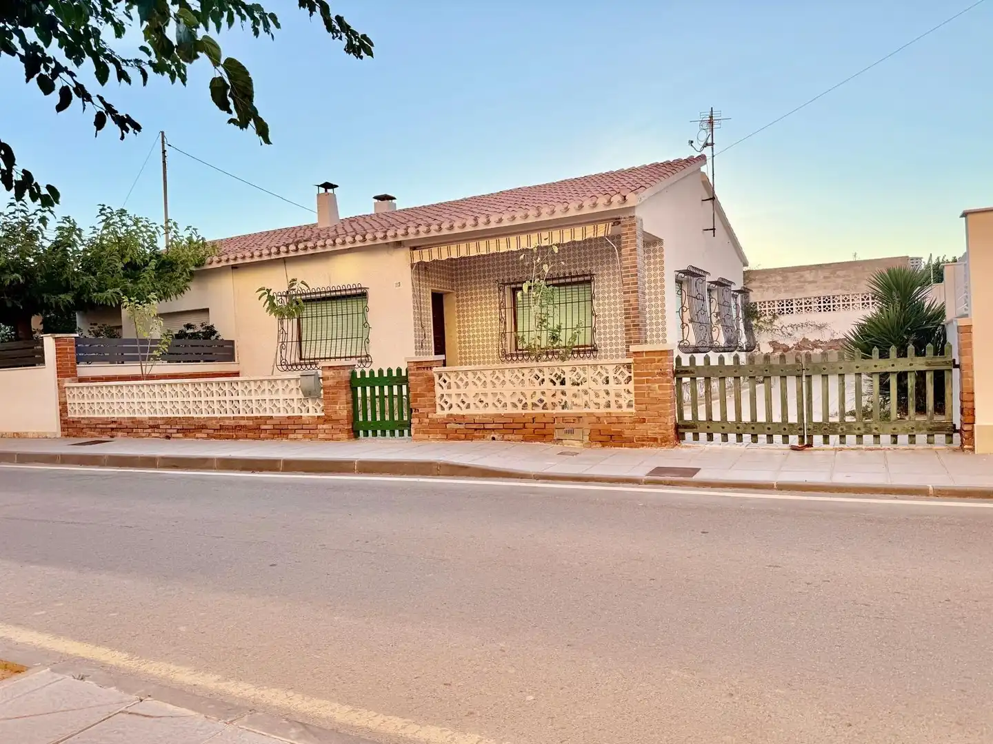 Casa aparellada amb jardí en venda a Torre de la Horadada, imagen 5